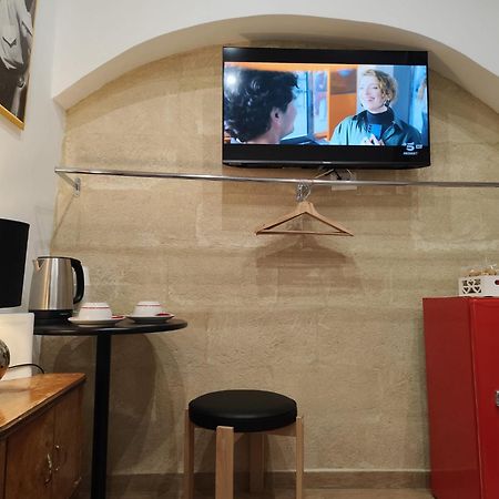 Corte Del Dattilo Nel Borgo Antico Бари Екстериор снимка